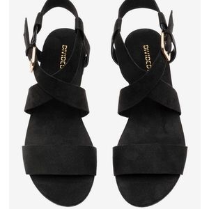 Black suede sandals 🖤